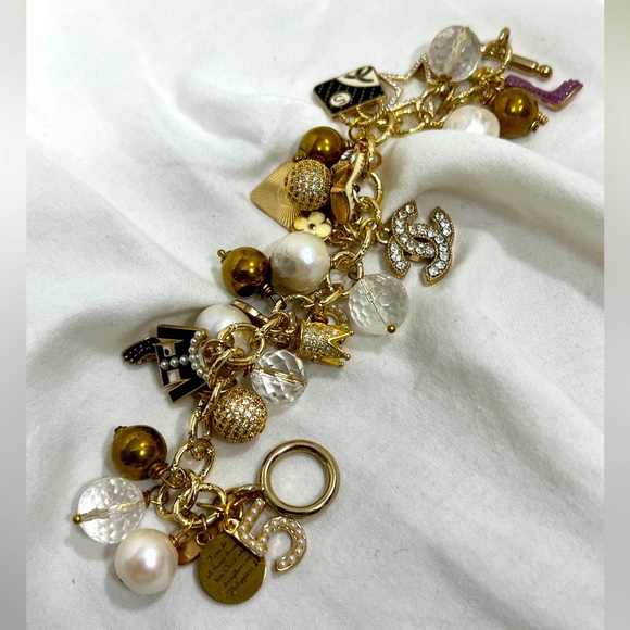 Charm Bracelet with Stylish and Designer Charms Plus Fresh Water Pearls, Amazing - Picture 2 of 11